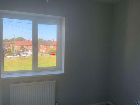 Lenham Walk, Manchester, M22 - Photo 2