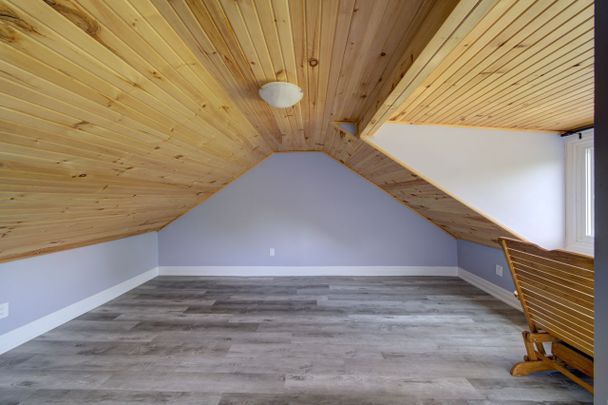 For Lease - 121 Seventh Street Unit# Upper 2 Floors, Midland, Ontario - Photo 1