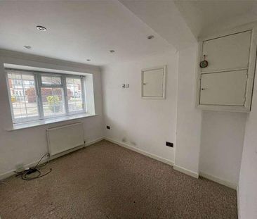 Bishopsteignton, Shoeburyness, Southend-on-sea, Essex, SS3 - Photo 5