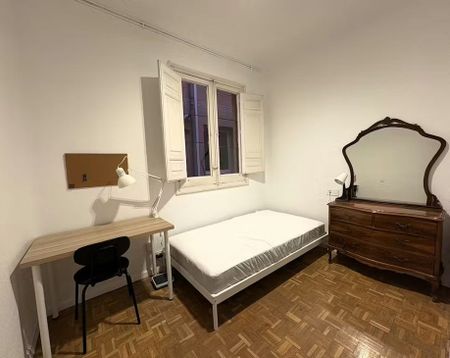 Calle de Bailén, Madrid, Community of Madrid 28013 - Photo 3