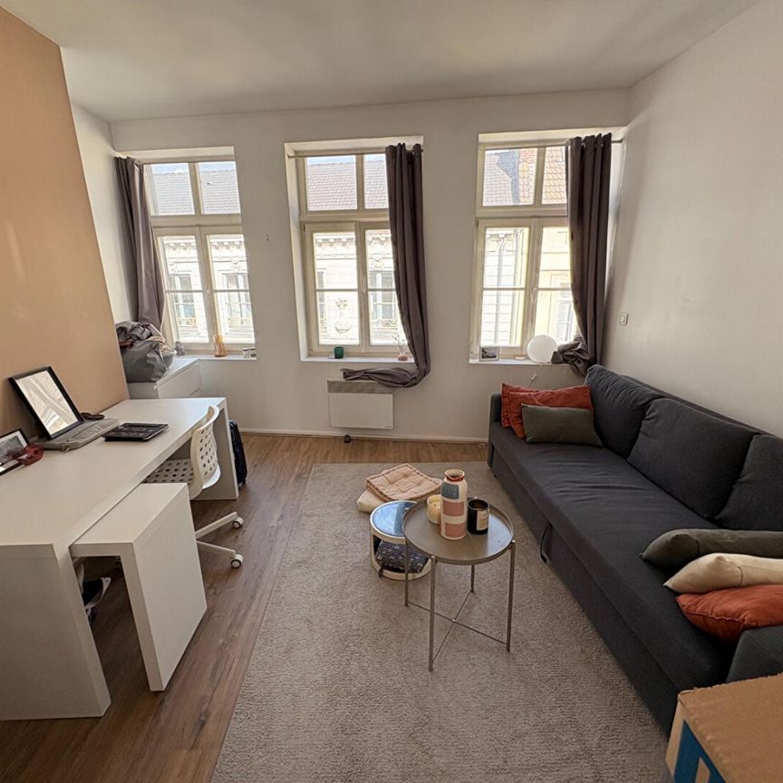 A LOUER : T1 à LILLE • rue Basse, Vieux-Lille • 680 € - Photo 1