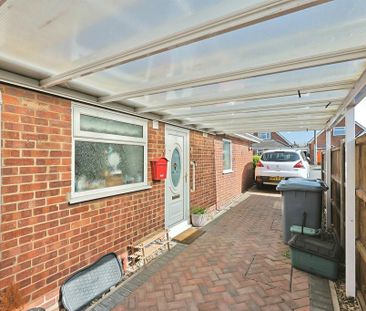 2 bedroom detached bungalow to rent - Photo 3