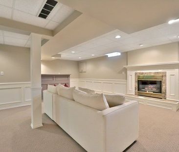 For Lease - 263 Princess Royal Court, Oakville, Ontario - Photo 4