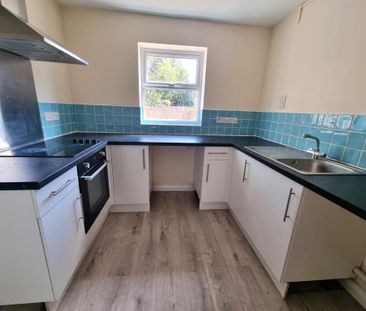 2 bedroom maisonette to rent - Photo 3