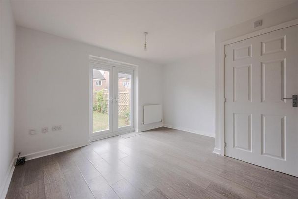 2 bedroom terraced house to rent - Photo 1