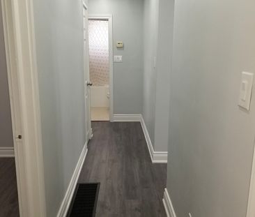 For Lease - 1033 Centre Street, Whitby, Ontario - Photo 2