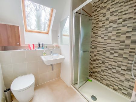 3 bed terraced house to rent in Denton Way, Langley, SL3 - Photo 4
