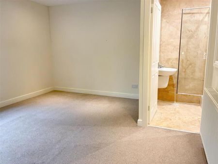 3 bedroom end of terrace house to rent - Photo 5