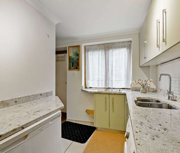 A beautiful one bedroom annex located in the picturesque village of... - Photo 5