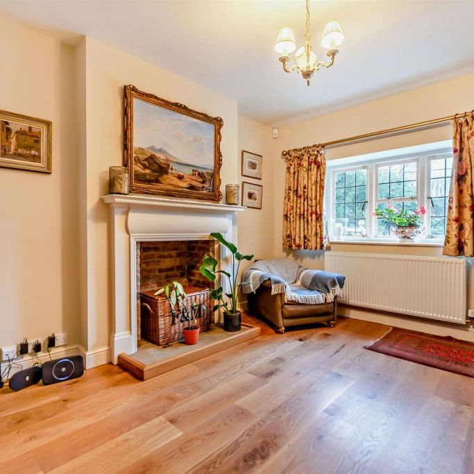 Rosemary`s Cottage, Church Row, Childrey - Photo 1