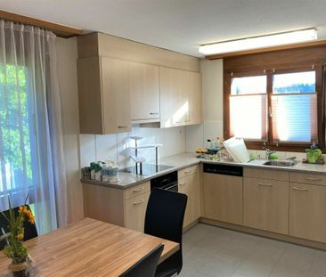 Well-maintained 4.5-room ground floor apartment with covered seating - Foto 6