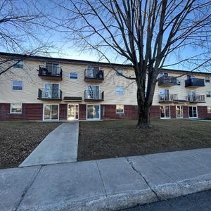 4 1/2 à louer à Joliette - Photo 2