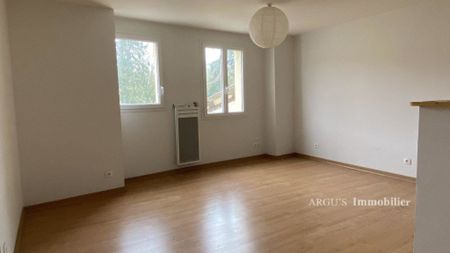 Location Appartement 2 pièces 49m² - Photo 3