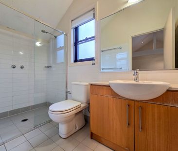 Private Modern Studio in Central Campbelltown - Photo 1