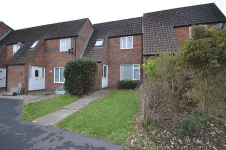 4 bedroom terraced house to rent - Photo 2