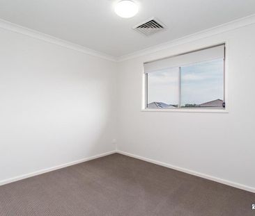 Prime Location! - Photo 6