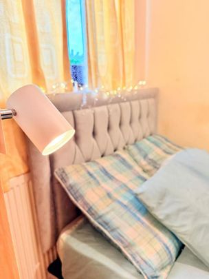 1 bedroom in a house share to rent - Photo 1