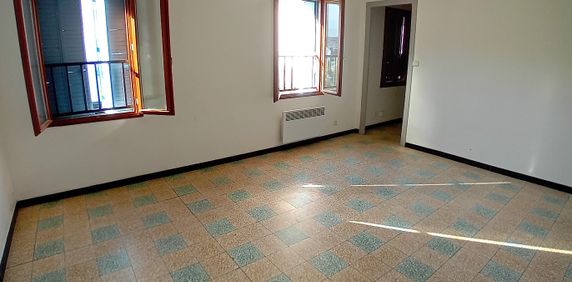 A LOUER T2 NARBONNE - Photo 2