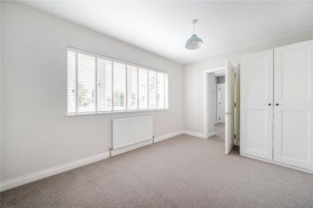 4 bedroom detached house to rent - Photo 5