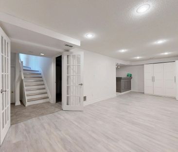 For Lease - 42 Buchanan Crescent, Aurora, Ontario - Photo 5