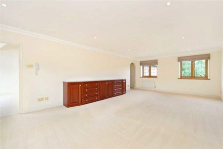 6 bedroom detached house to rent - Photo 2