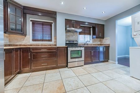 For Lease - 77 Ecclestone Drive Unit# MAIN, Brampton, Ontario - Photo 2