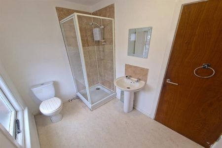 2 Bedroom Apartment To Let - Photo 3
