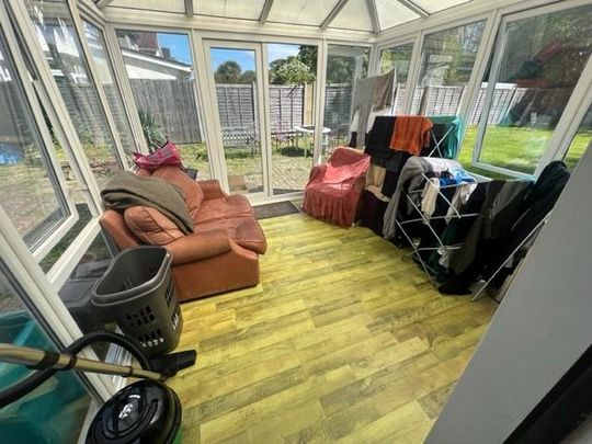 5 bedroom semi-detached house to rent - Photo 1