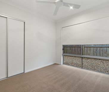 4 Bedroom Home with 3 Living Area's - Photo 5
