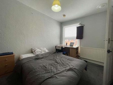 Moor Street, - Bed, LN1 - Photo 5