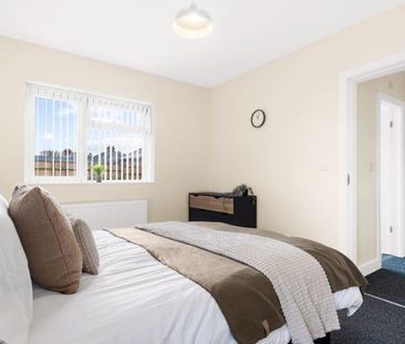 3 bedroom detached house to rent - Photo 3