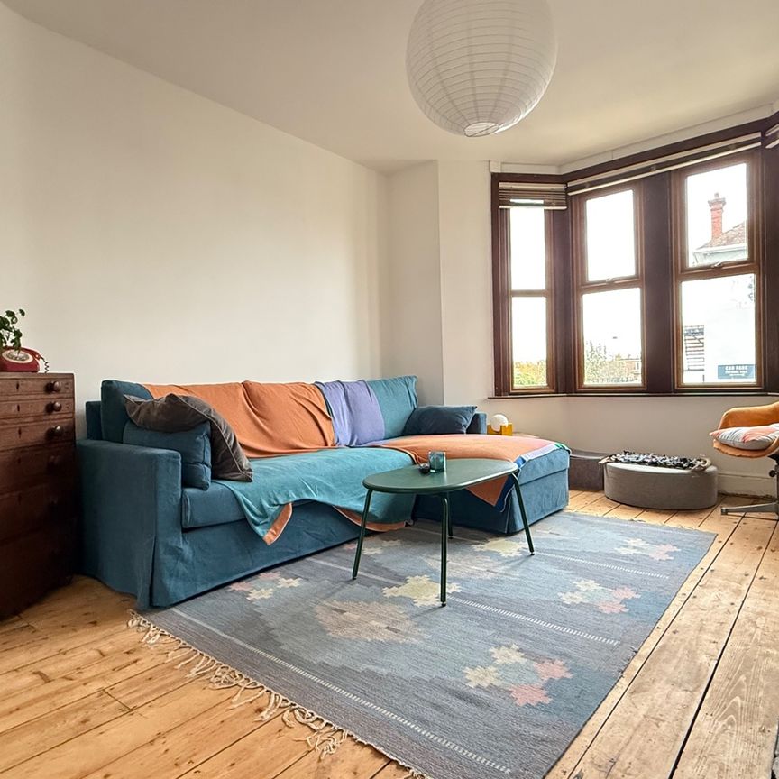 Room in a Shared House, Langton Court Road, BS4 - Photo 1