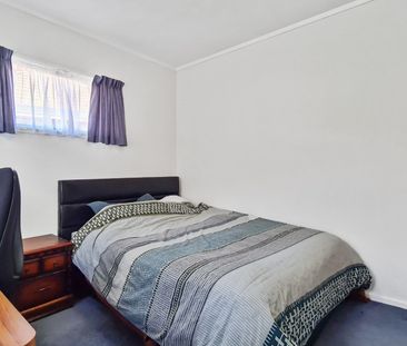 Welcome home to 35 Peppertree Lane. - Photo 4