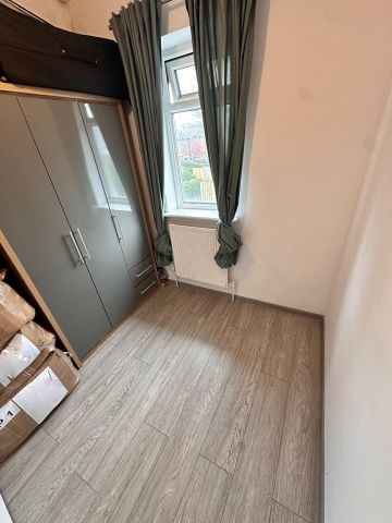 3 Bed Semi-Detached House, Galsworthy Road, S5 - Photo 5