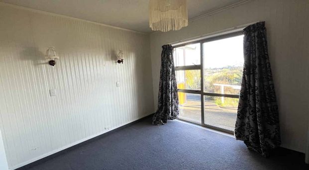 Generous country living - Photo 1