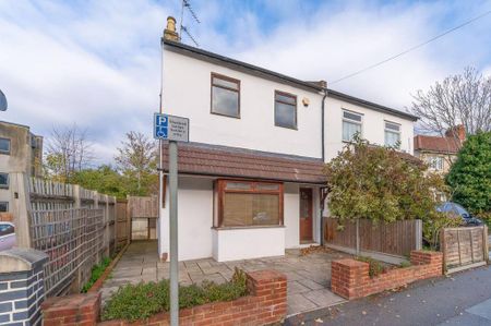 3 bedroom terraced house to rent - Photo 2