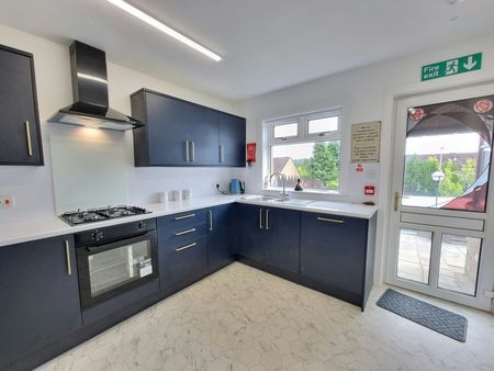 End of terrace house to rent on - Photo 2