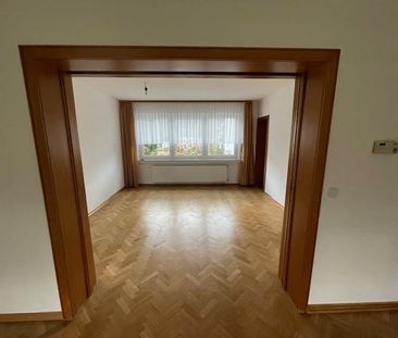 Charmante Erdgeschosswohnung mit Terrasse und Garten in Neheim! - Photo 3