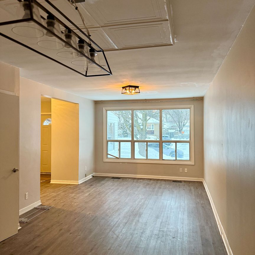 For Lease - 68 Tulloch Drive Unit# Main, Ajax, Ontario - Photo 1