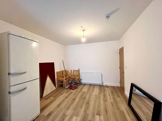 7 bedroom semi-detached house to rent - Photo 1