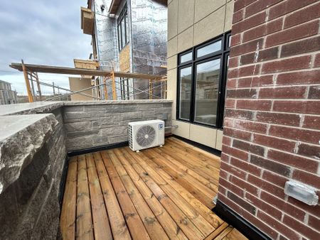 For Lease - 3303 Taha Gardens, Oakville, Ontario - Photo 4