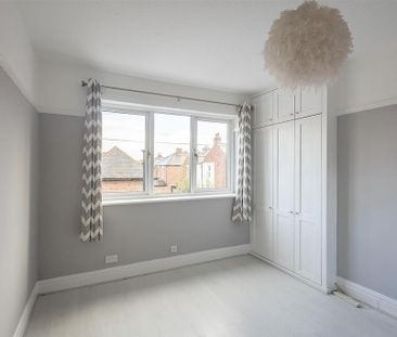 4 bedroom terraced house to rent - Photo 6