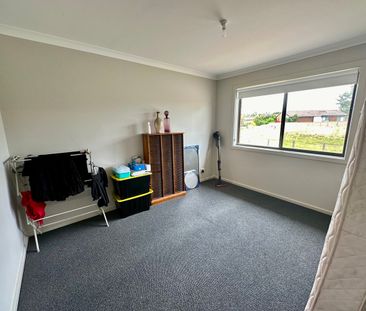 4 bedroom home - Photo 3