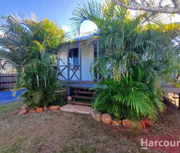 NEWLY RENOVATED - 3 Bedroom Cottage - Photo 1