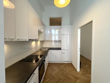 Wunderschöne 3 Zimmer Altbauwohnung mitten in 1010 Wien - UNBEFRISTET - Photo 2