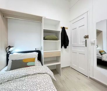 Calle de San Bernardo, Madrid, Community of Madrid 28015 - Photo 6