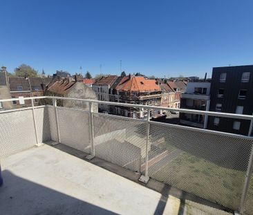 Location Appartement 2 pièces 38m² ARMENTIERES 59280 - Photo 2