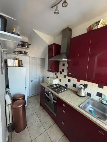 Room in a Shared House, Vinery Terrace, LS9 - Photo 4