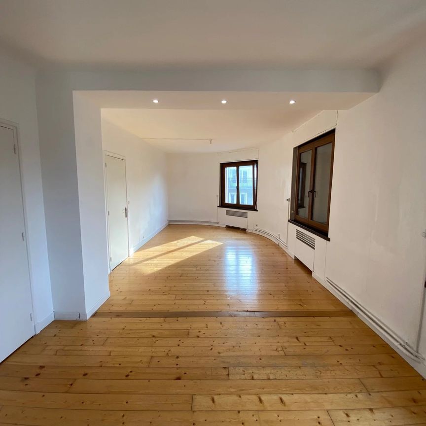 Location Appartement 2 pièces 55m² BOULOGNE SUR MER 62200 - Photo 1