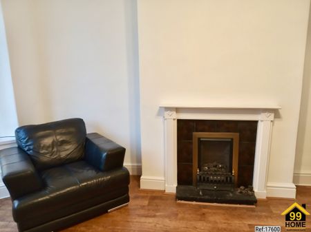 2 bed Terraced in Holgate Street Briercliffe, Burnley, BB10 2HQ - Photo 2